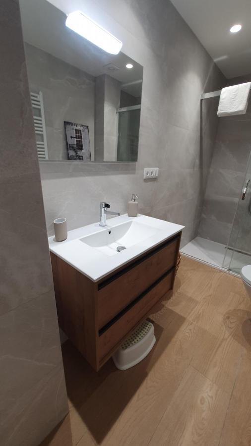Auditorio Vicele - 2 Hab Y Sofa-Cama - Wifi - Vut-3692-As Oviedo Buitenkant foto