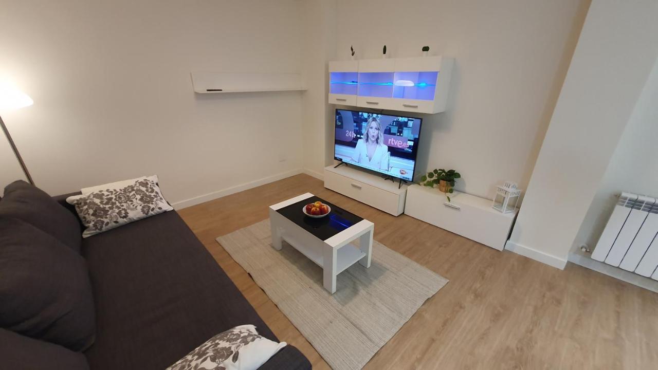 Auditorio Vicele - 2 Hab Y Sofa-Cama - Wifi - Vut-3692-As Oviedo Buitenkant foto